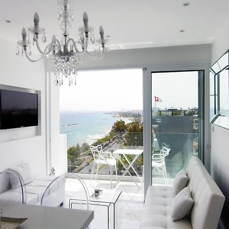 The White Pearl Suite - Beach Front City Centre With Sea View. Limisso Esterno foto
