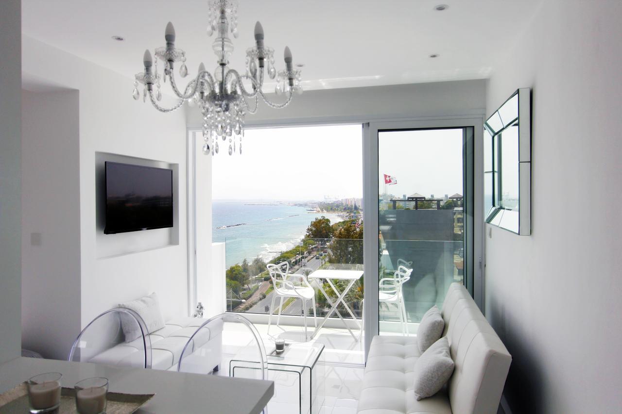 The White Pearl Suite - Beach Front City Centre With Sea View. Limisso Esterno foto