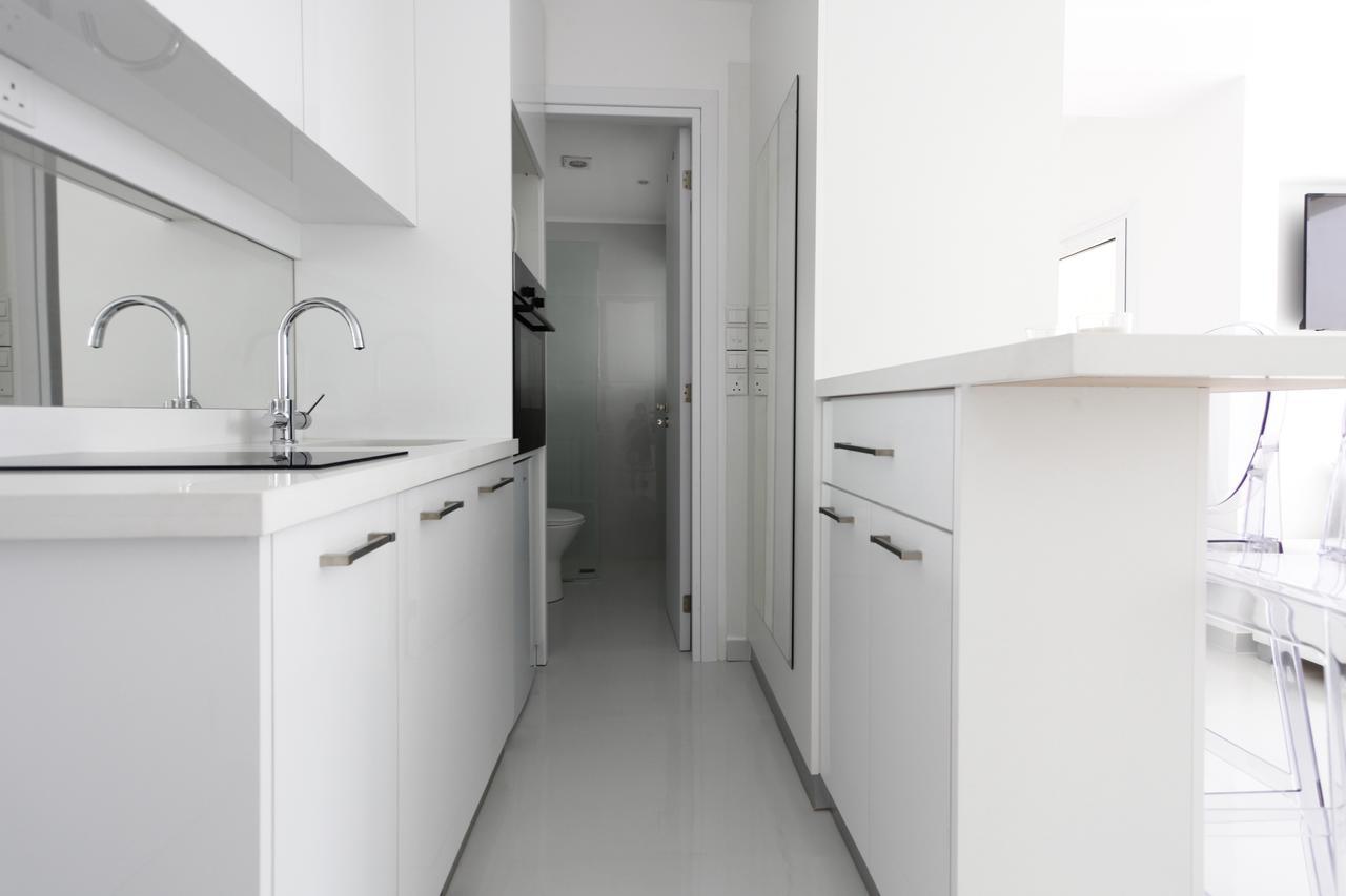 The White Pearl Suite - Beach Front City Centre With Sea View. Limisso Esterno foto
