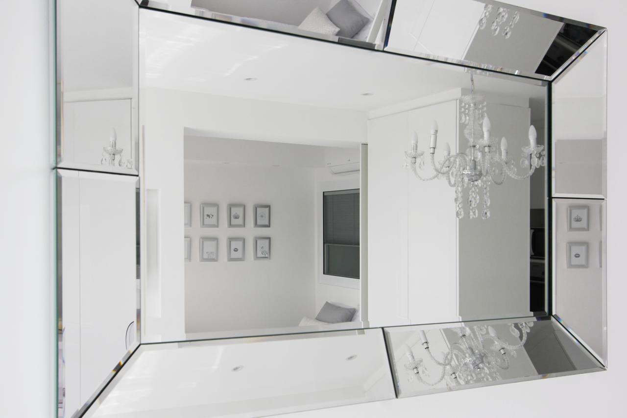 The White Pearl Suite - Beach Front City Centre With Sea View. Limisso Esterno foto